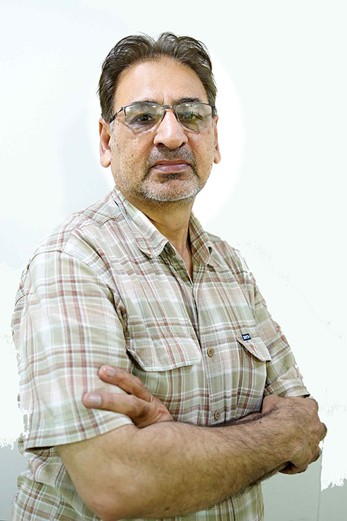 Dr. Prof. Dr. Safdar Ali Khan - Orthopedic Surgeon at IQRAA Medical Complex